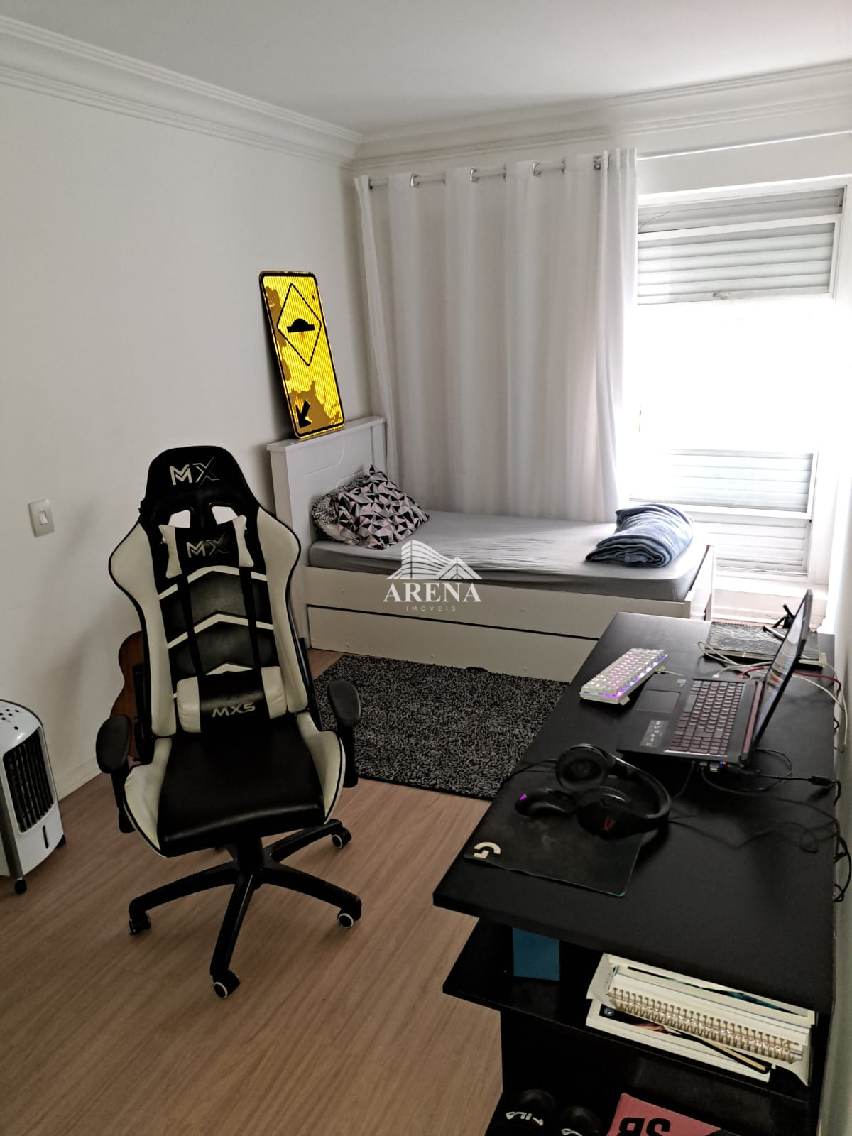 Vila Bastos - Apto Espaçoso e Reformado - 3 dorms 2 garagens.