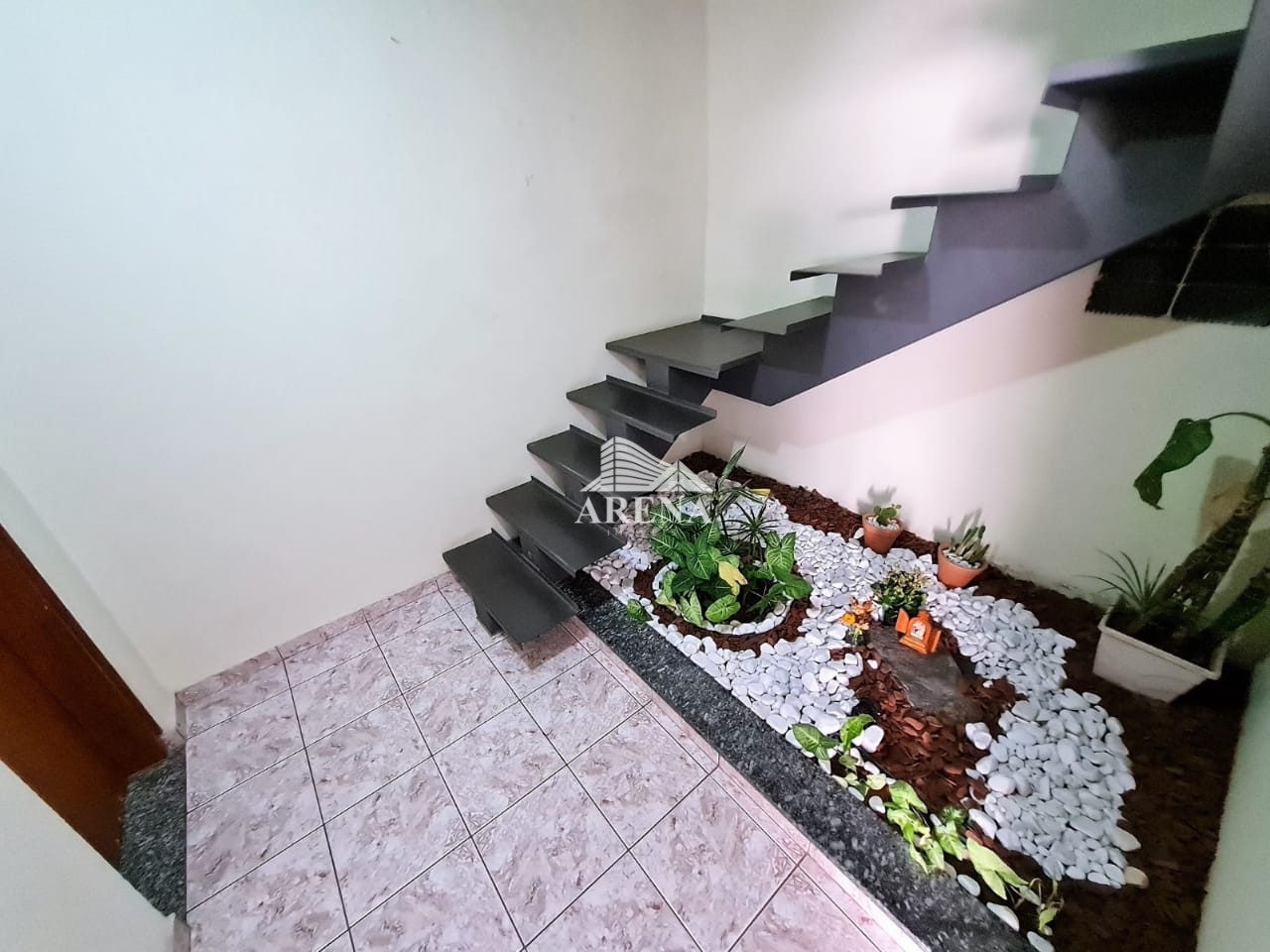 Sobrado cinematográfico  com 4 dormitórios no Bairro Matriz em Mauá