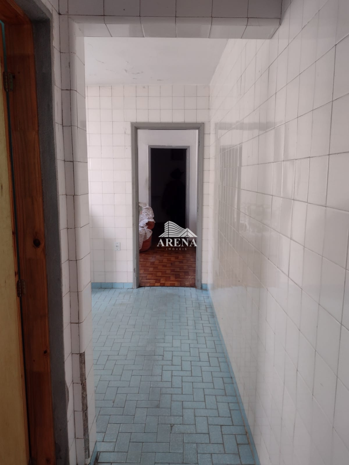 Sobrado com 3 dormitórios no Bairro Sta Maria mais casa com 2 dormitórios nos fundos.