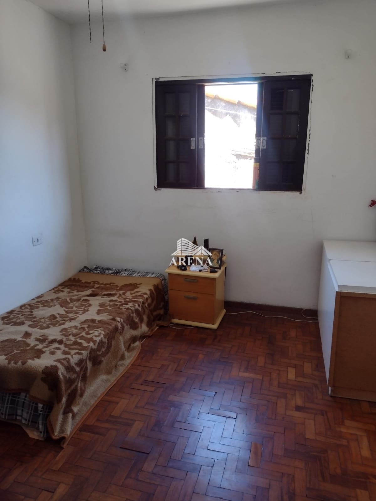 Sobrado com 3 dormitórios no Bairro Sta Maria mais casa com 2 dormitórios nos fundos.