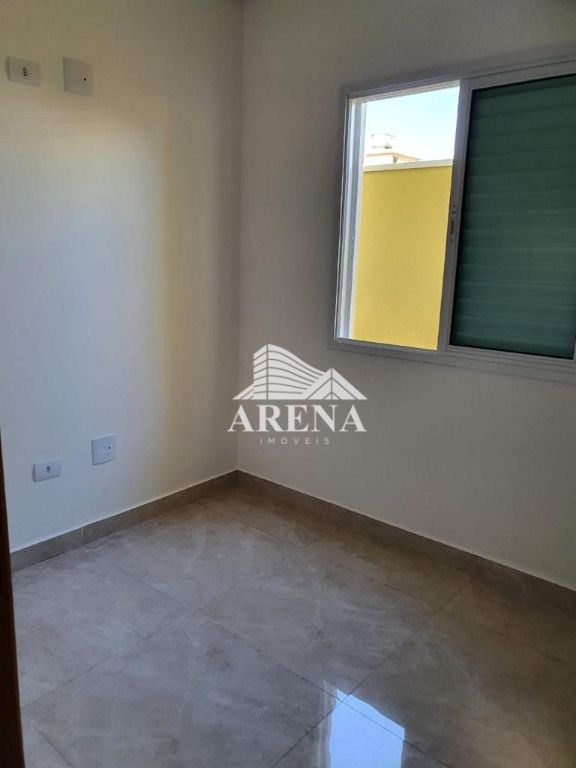 V. GILDA - APTº S/ COND. - ELEVADOR - 80m² A.U. - 3 DORMIT. (1 SUÍTE) - SALA 2 AMBIENTES - COZINHA C