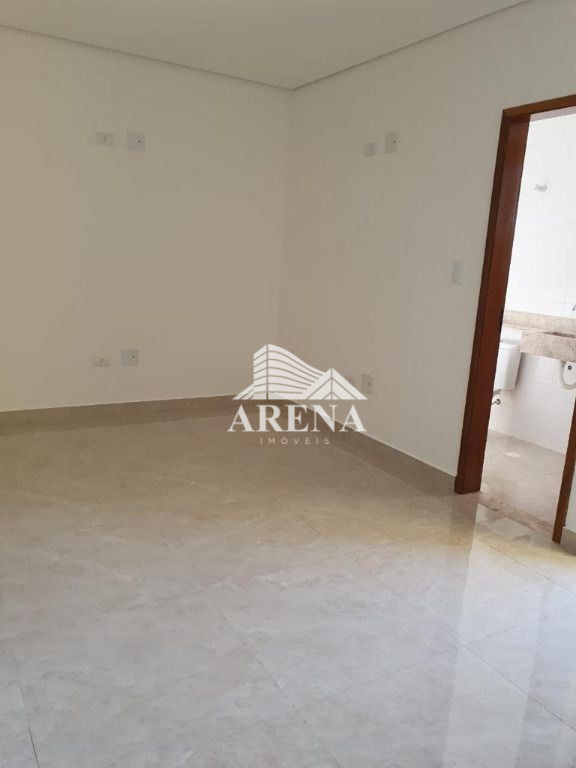 V. GILDA - APTº S/ COND. - ELEVADOR - 80m² A.U. - 3 DORMIT. (1 SUÍTE) - SALA 2 AMBIENTES - COZINHA C