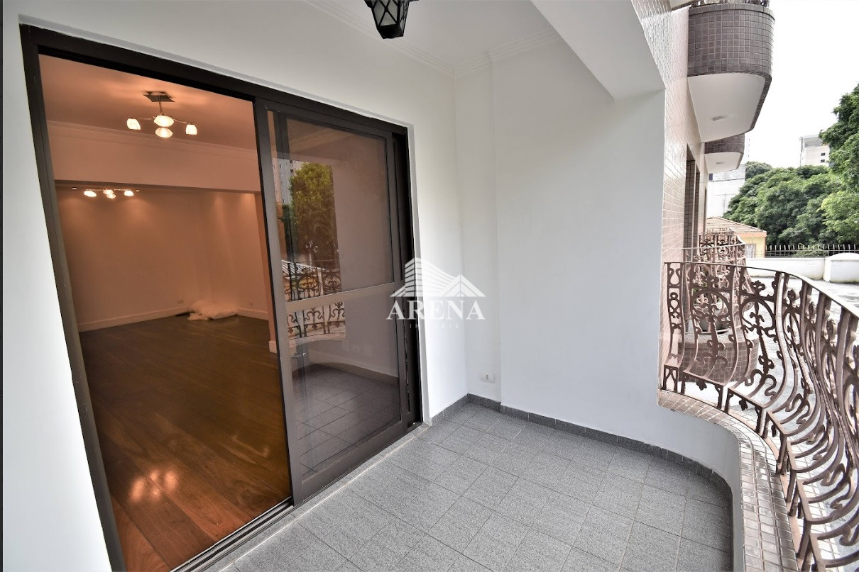 Apto com 3 dormitórios (1 suíte) em São Caetano ( Santa Paula)