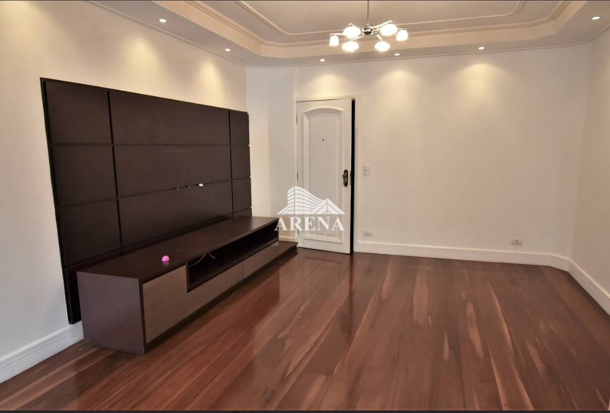 Apto com 3 dormitórios (1 suíte) em São Caetano ( Santa Paula)