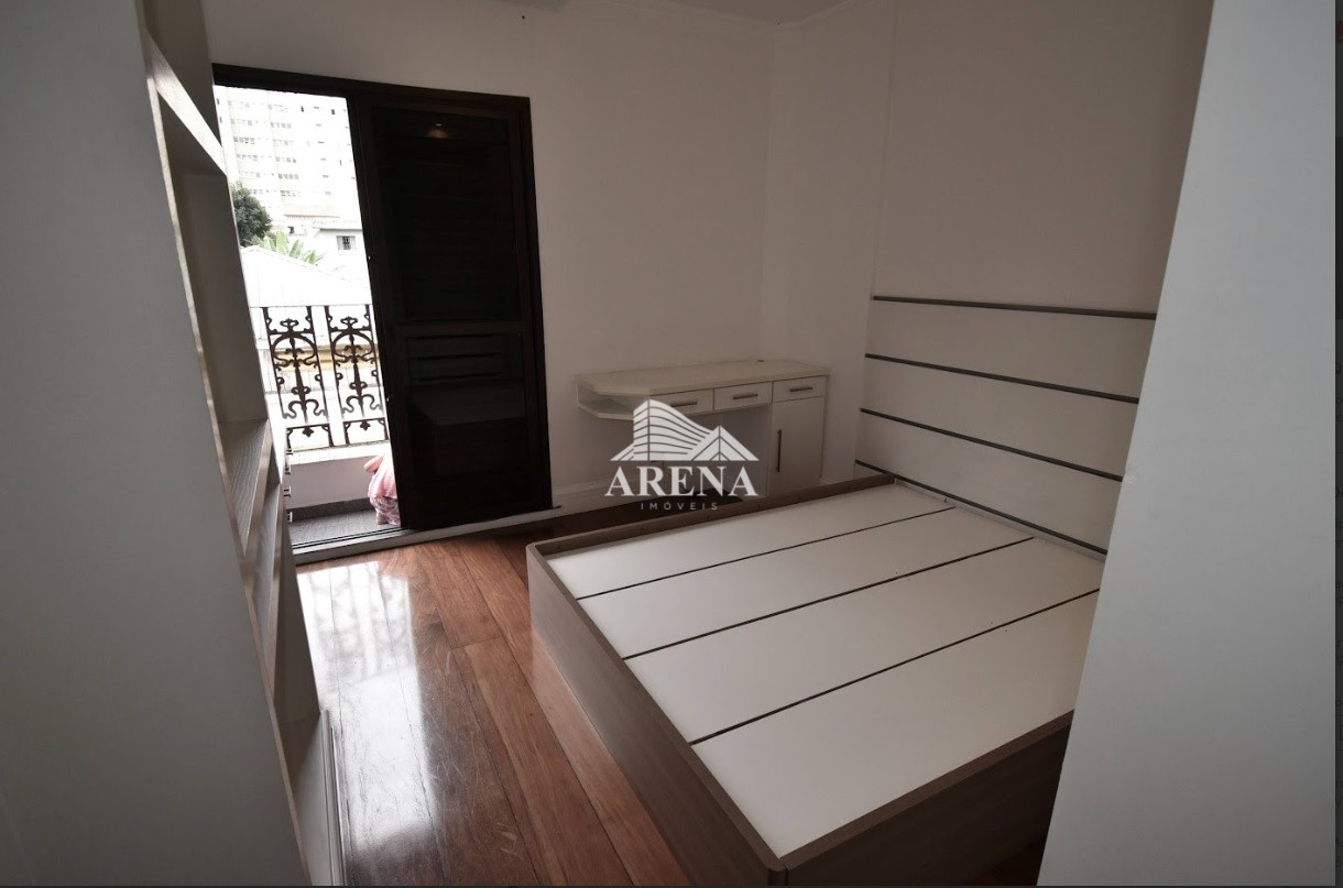 Apto com 3 dormitórios (1 suíte) em São Caetano ( Santa Paula)