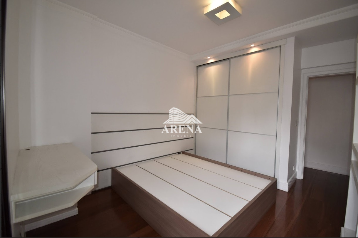 Apto com 3 dormitórios (1 suíte) em São Caetano ( Santa Paula)