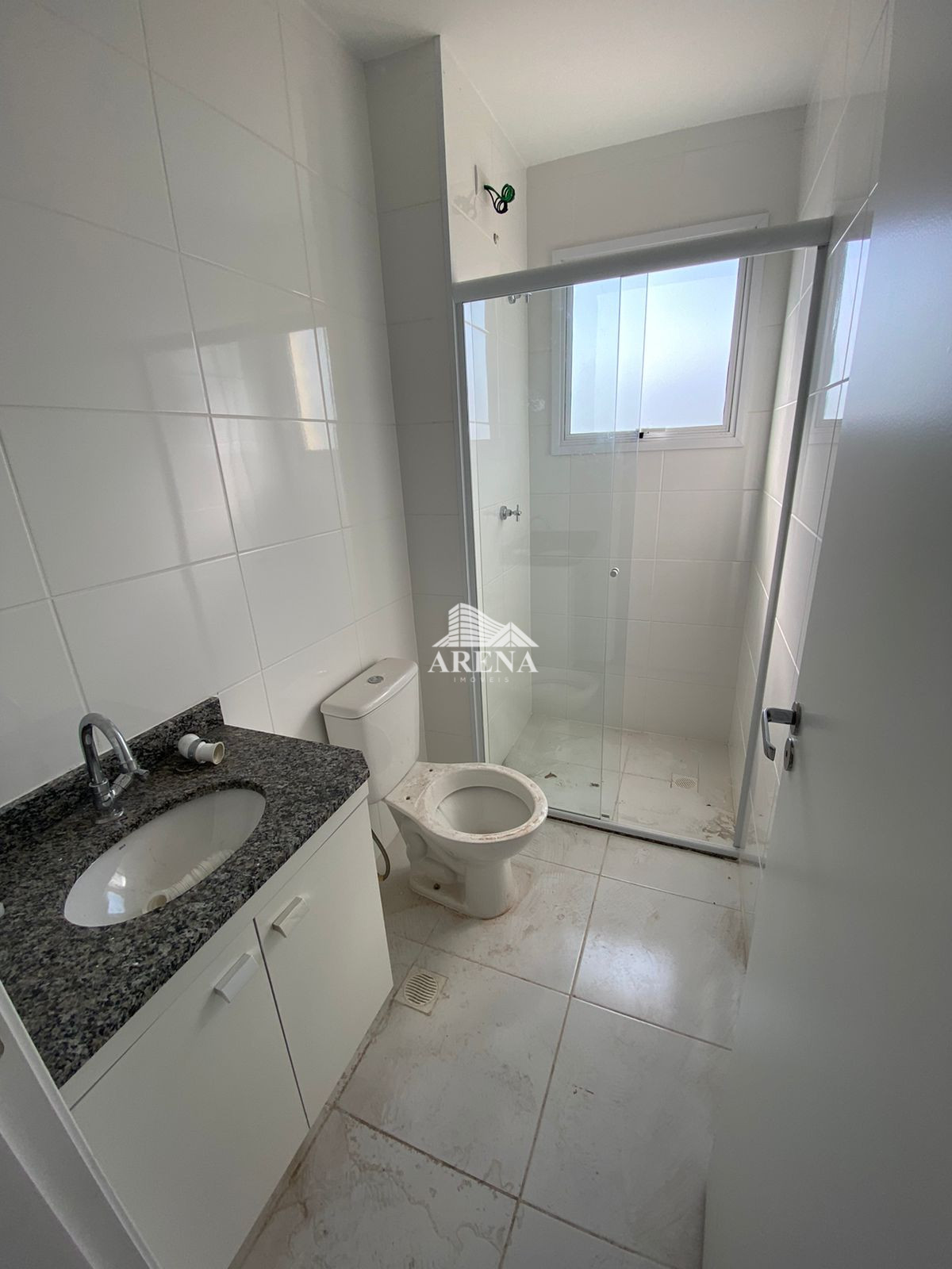  Apto com 2 dormitórios n Baeta Neves