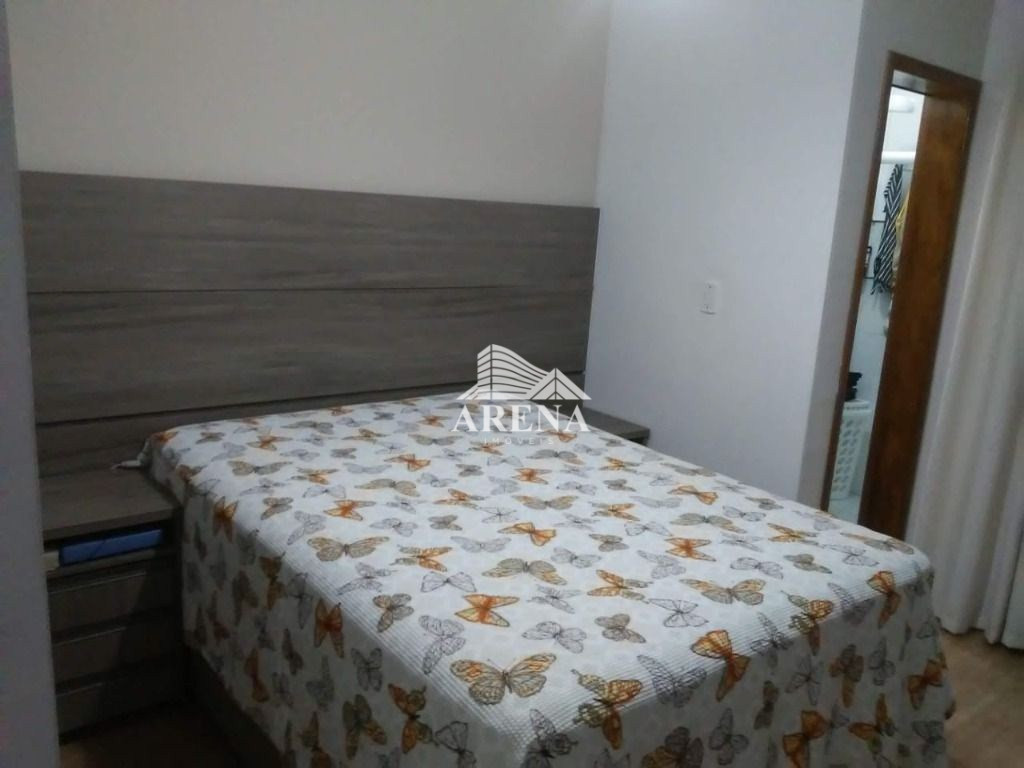 Belo sobrado com 3 quartos (1 suíte), sala, 3 banheiros, lavanderia, área para churrasco,área de luz