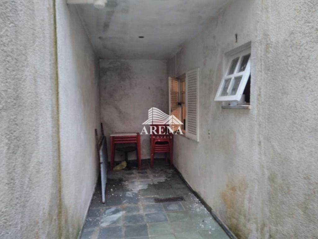 Sobrado de esquina com 3 suites ,sala, copa, cozinha, lavabo ,lavanderia , garagem para 4 carros gra