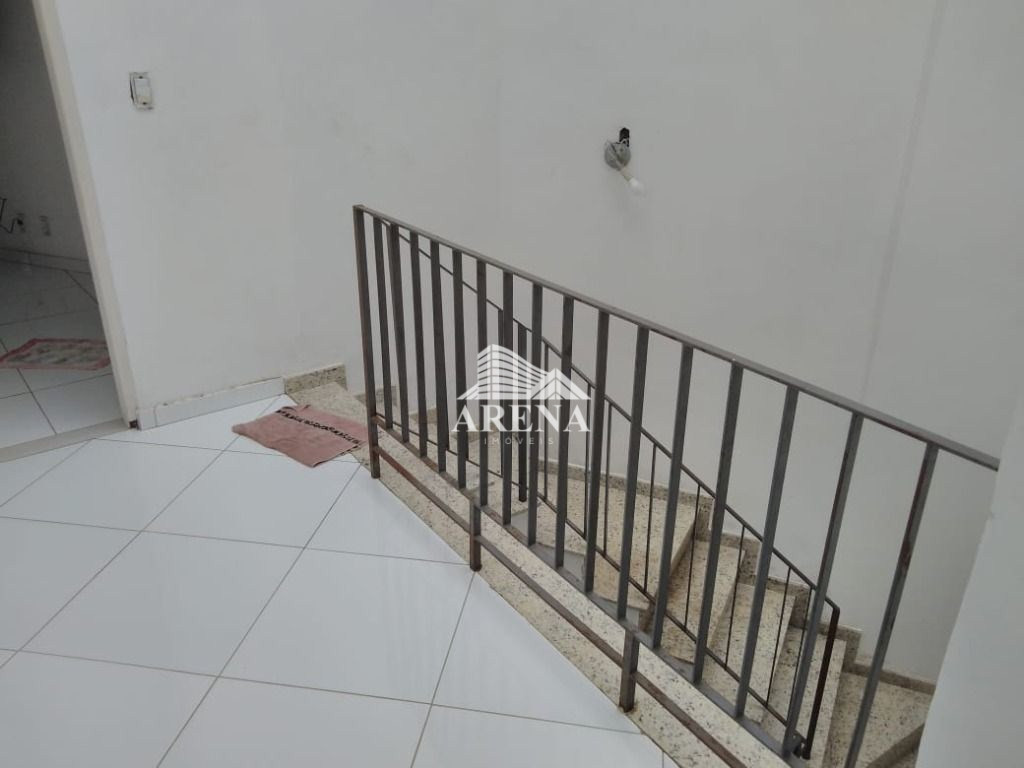 Sobrado de esquina com 3 suites ,sala, copa, cozinha, lavabo ,lavanderia , garagem para 4 carros gra