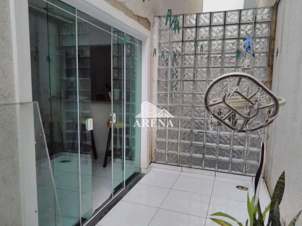 Sobrado de esquina com 3 suites ,sala, copa, cozinha, lavabo ,lavanderia , garagem para 4 carros gra