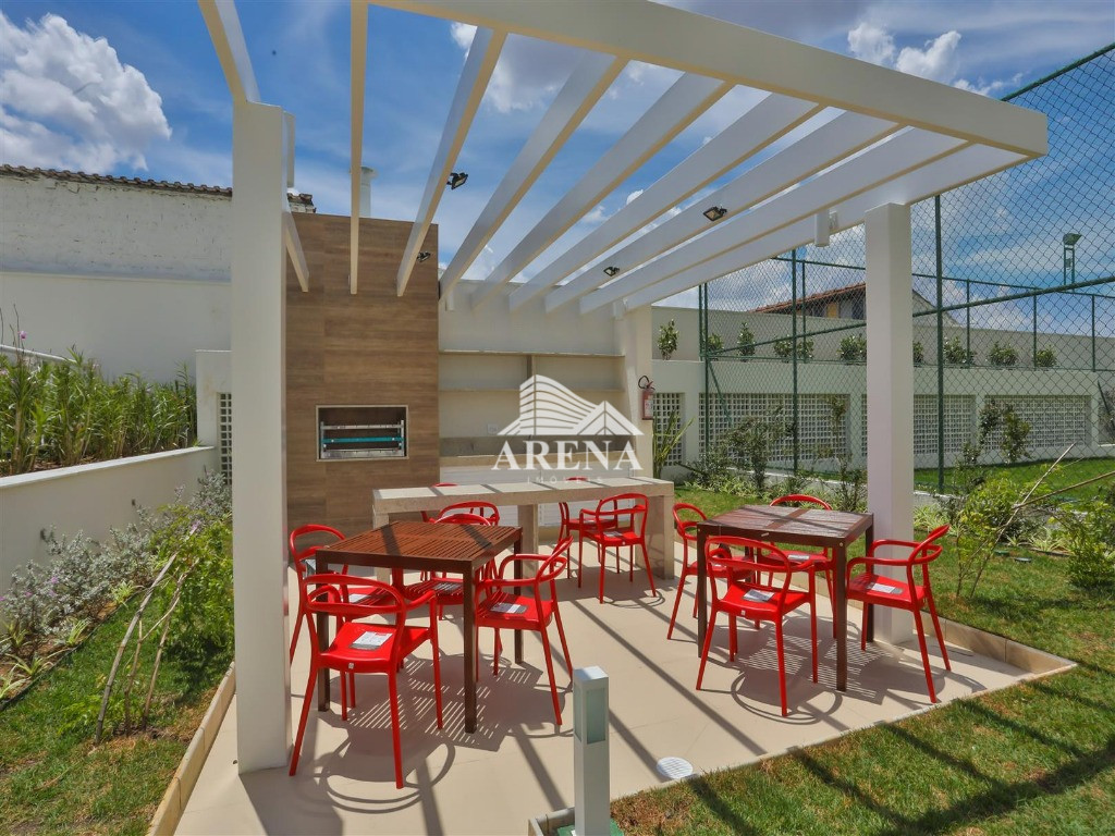 Apartamento com  2 dormitórios ( 1 suíte) , 1 vaga a 10 minutos do Metro Vila Prudente. Àrea de laze