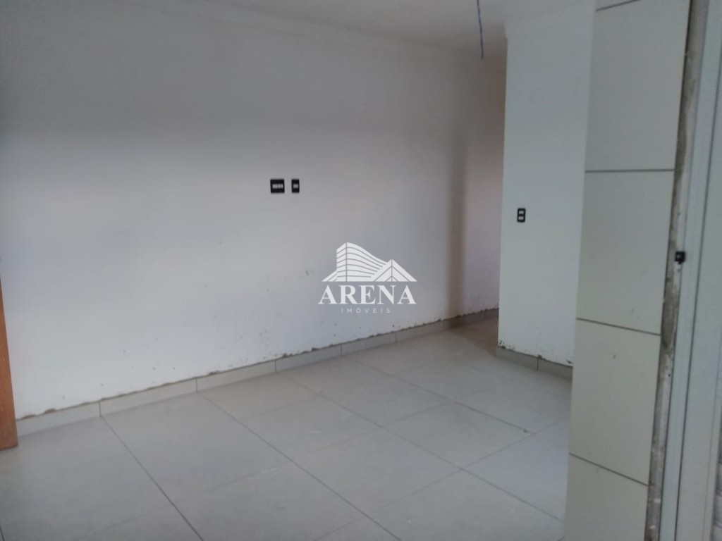 Apto Garden com 2 dormitórios, sendo 1 suíte/ 50 m². +12 m². de quintal / elevador. / 2 vagas de gar