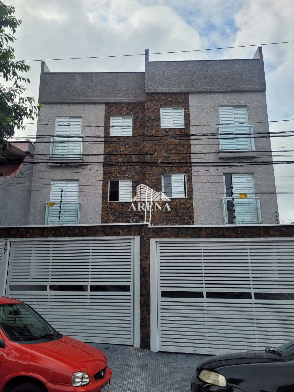 Oportunidade: Cobertura baixo condomínio  com 2 dormitórios no Jardim Cristiane.