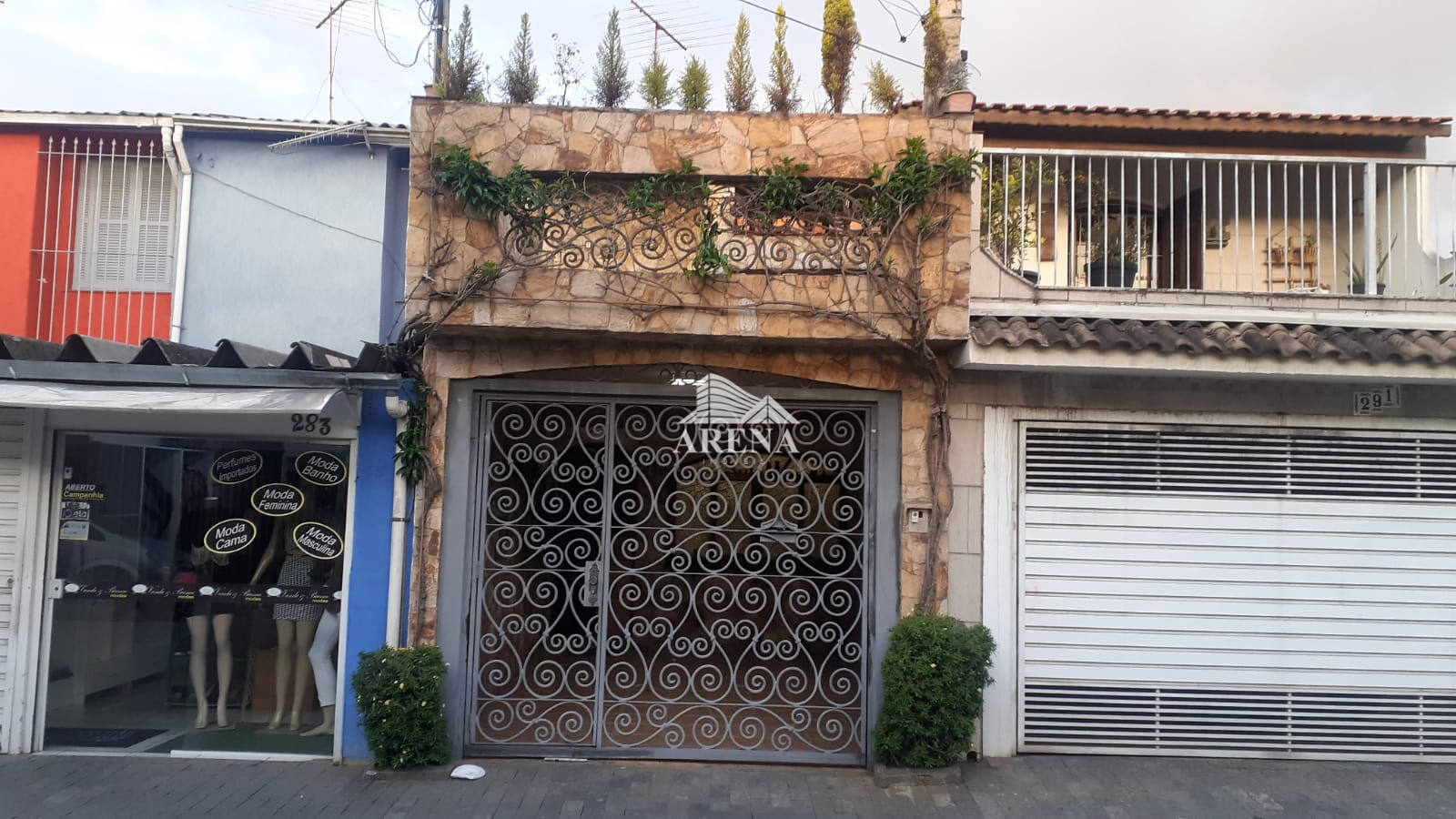 PAULICEIA - SOBRADO - 128m² A.C. - 2 DORMT - ÓTIMO PADRÃO - LOCAL TOP