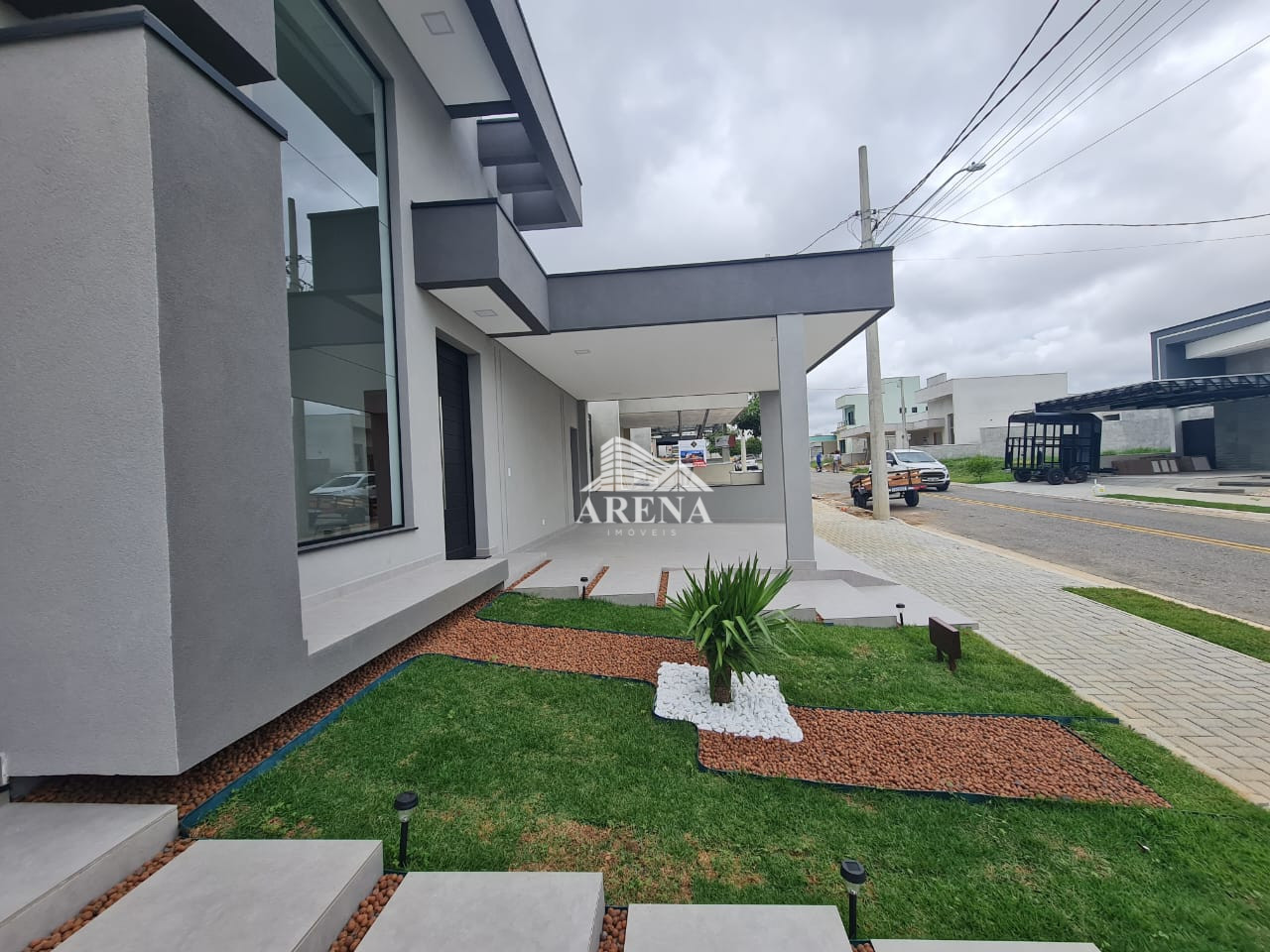 CASA (ALTO PADRÃO) EM CONDOMÍNIO FECHADO EM S.JOSÉ DOS CAMPOS 