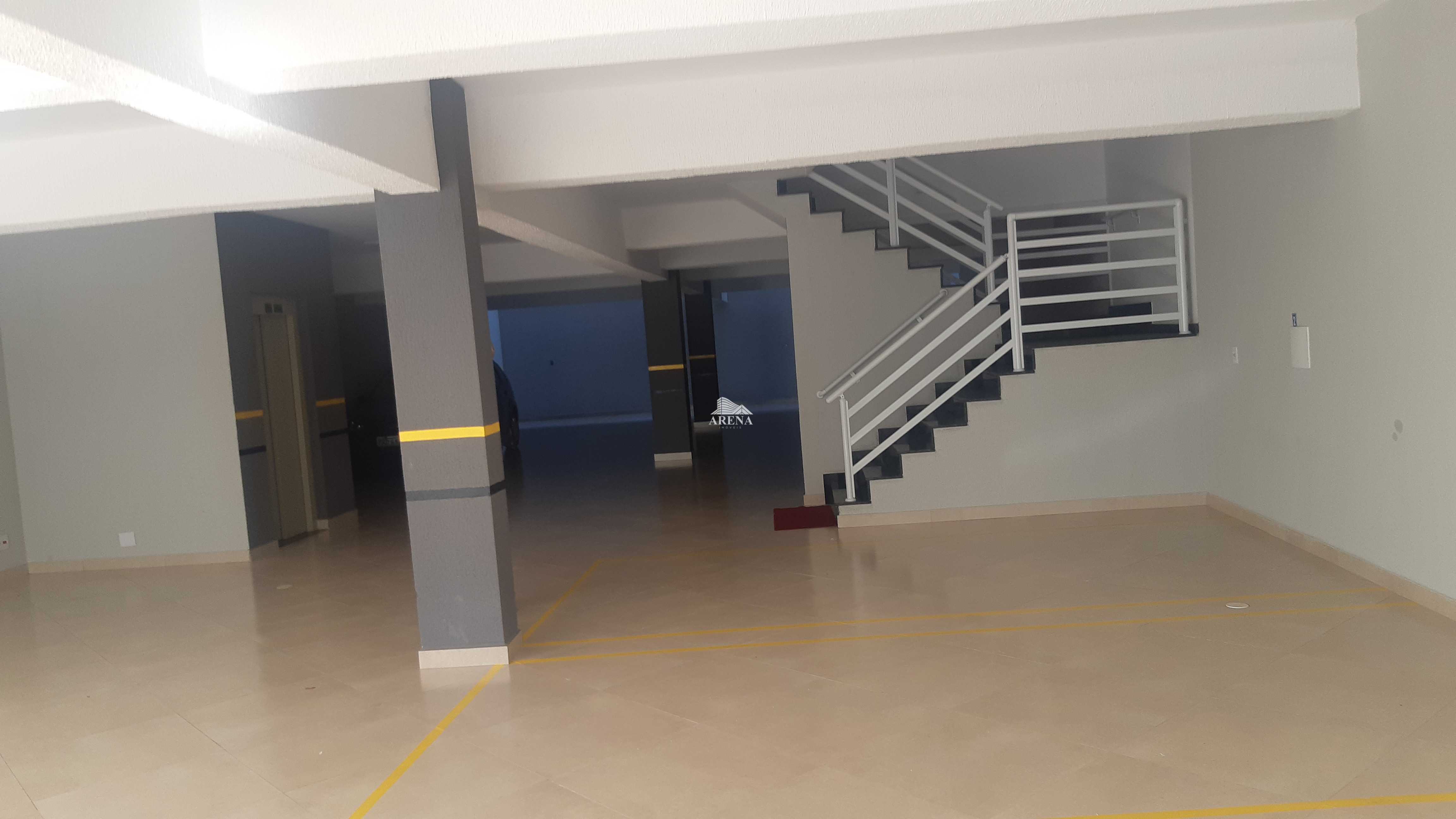 APTO NOVO TOTALMENTE ACABADO, COM ELEVADOR E SEM CONDOMÍNIO.