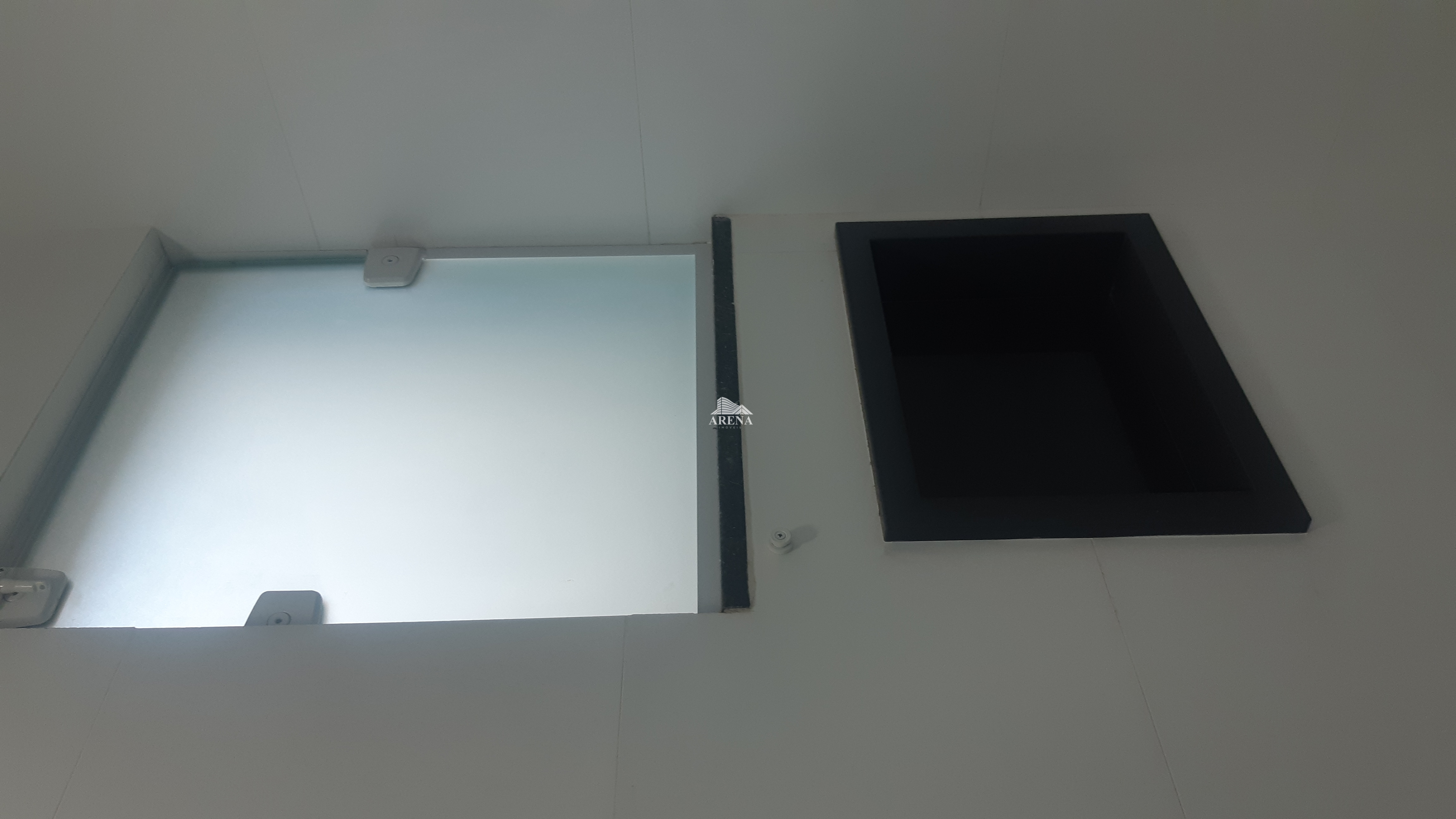 APTO NOVO TOTALMENTE ACABADO, COM ELEVADOR E SEM CONDOMÍNIO.