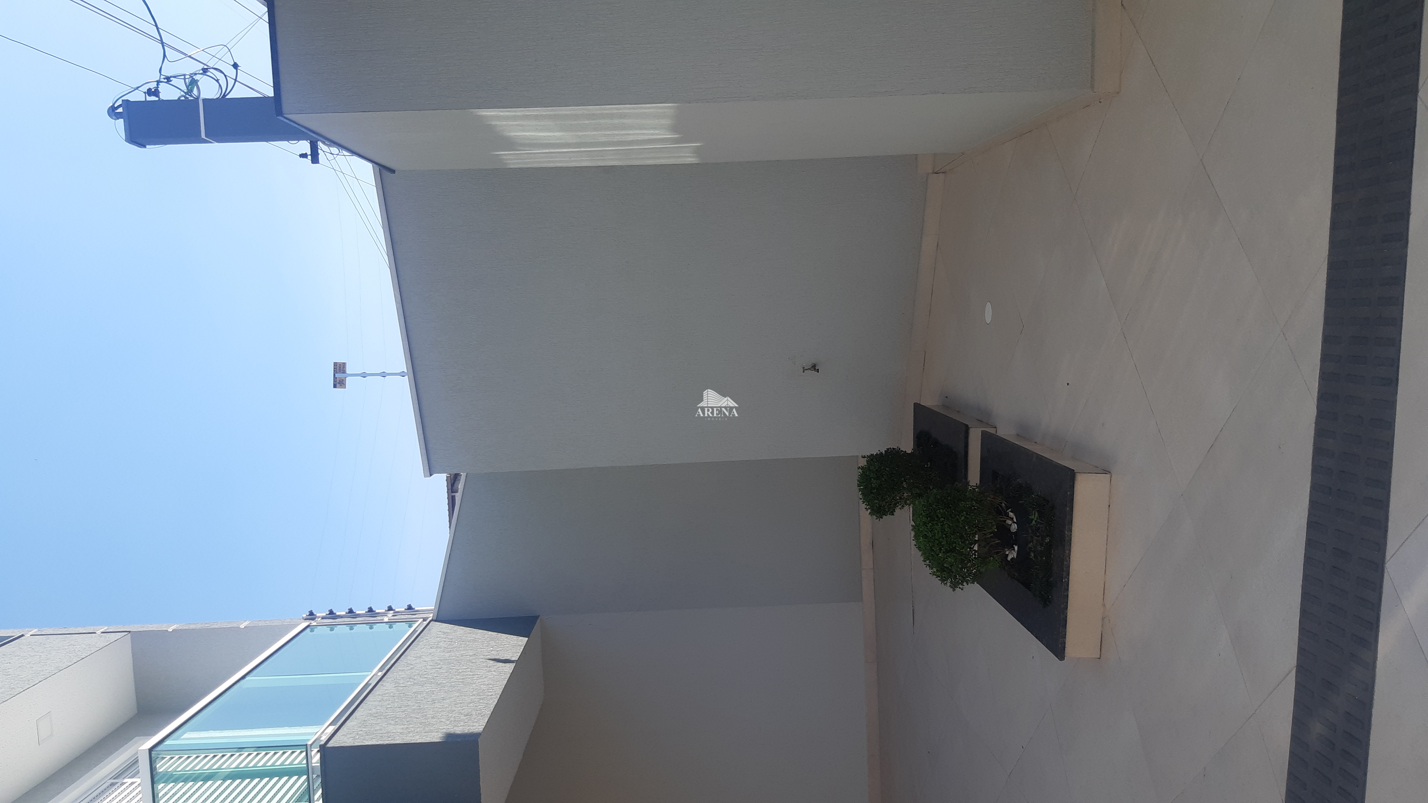 APTO NOVO TOTALMENTE ACABADO, COM ELEVADOR E SEM CONDOMÍNIO.