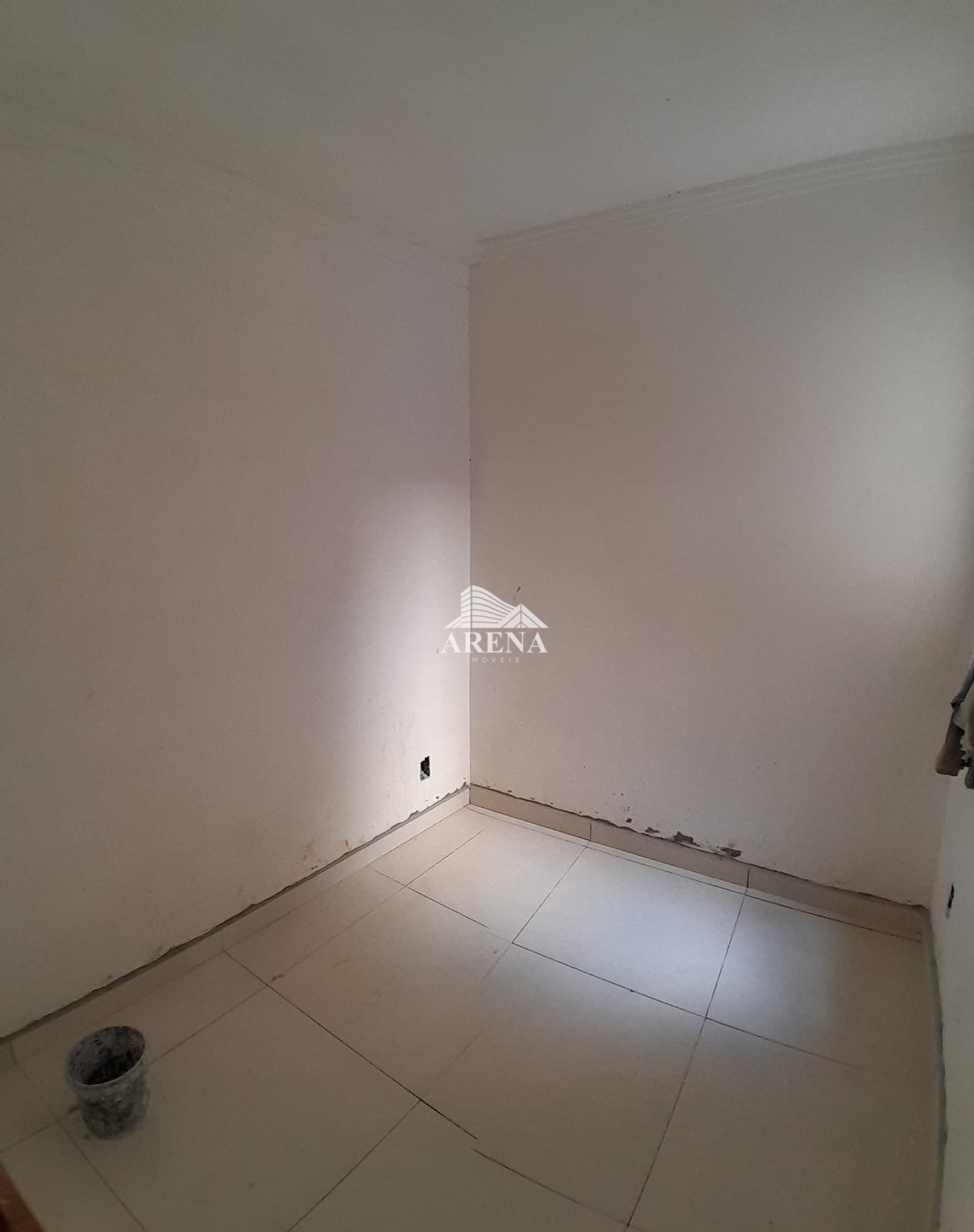 Cobertura baixo condominio.