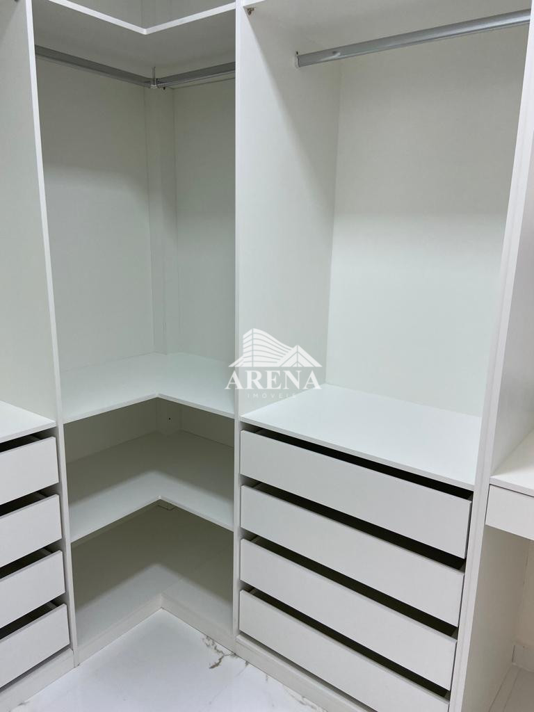 COBERTURA  S/C MOBILIADA  COM 3 DORMITÓRIOS (1 SUÍTE, 2 CLOSET) Jacuzzi na cob.