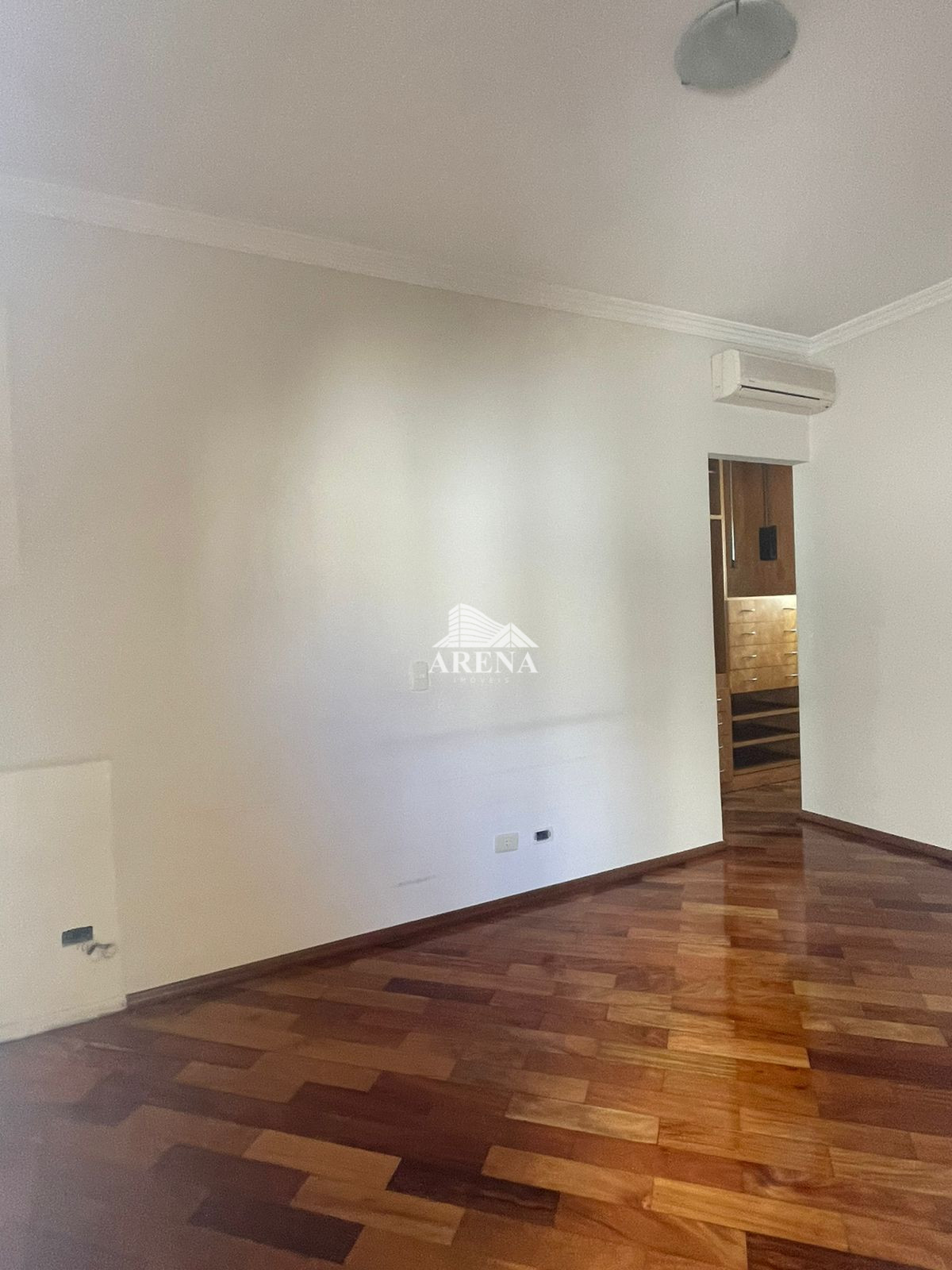 Sobrado em Condomínio